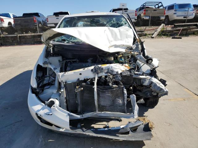 JTKKT624240071329 - 2004 TOYOTA SCION XA WHITE photo 5