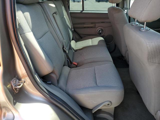 1J8HG48K66C273648 - 2006 JEEP COMMANDER GOLD photo 11