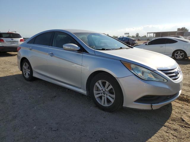 5NPEB4ACXEH915044 - 2014 HYUNDAI SONATA GLS SILVER photo 4