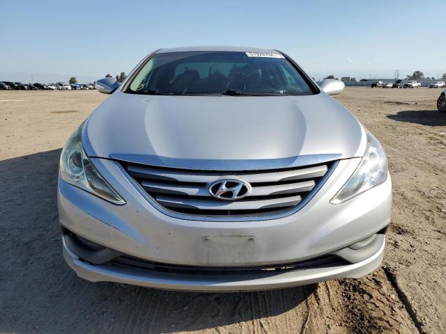 5NPEB4ACXEH915044 - 2014 HYUNDAI SONATA GLS SILVER photo 5