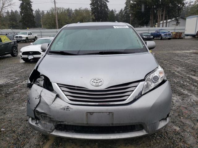 5TDYK3DC2FS640350 - 2015 TOYOTA SIENNA XLE SILVER photo 5