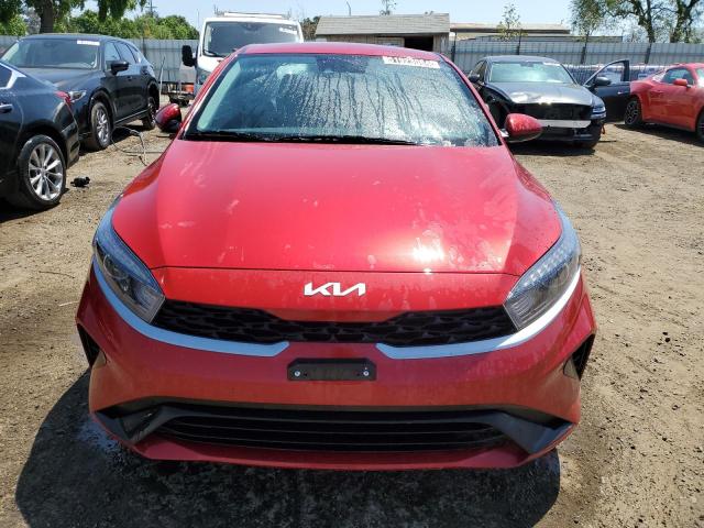 3KPF24AD8PE642027 - 2023 KIA FORTE LX RED photo 5