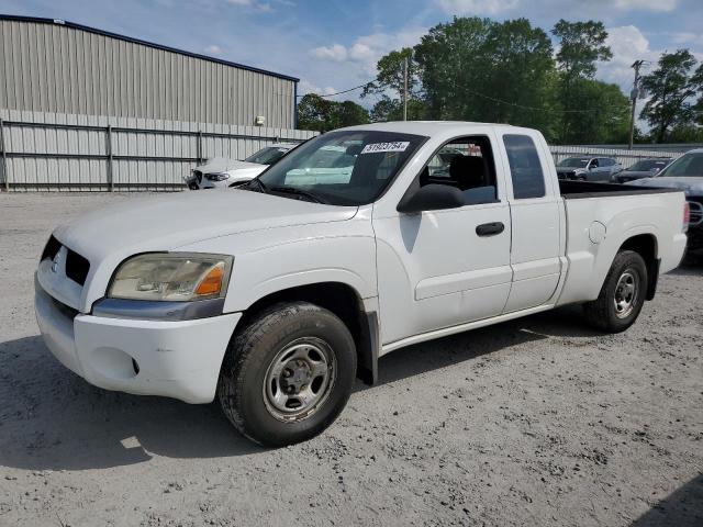 1Z7HC22K67S243271 - 2007 MITSUBISHI RAIDER LS WHITE photo 1