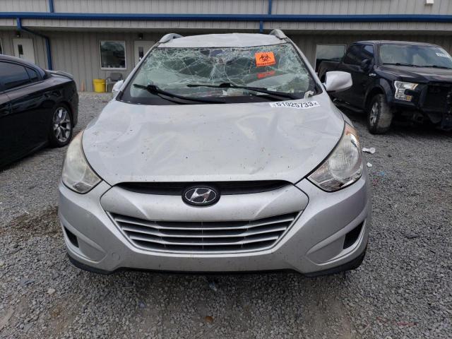 KM8JU3AC6BU242981 - 2011 HYUNDAI TUCSON GLS GRAY photo 5