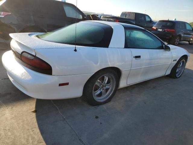 2G1FP22P2T2162719 - 1996 CHEVROLET CAMARO Z28 WHITE photo 3