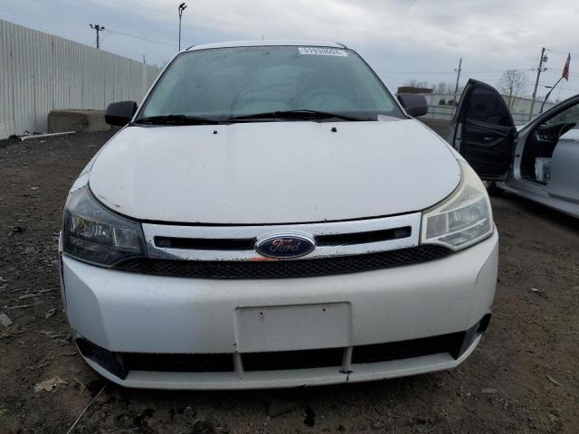 1FAHP35N68W140525 - 2008 FORD FOCUS SE WHITE photo 5