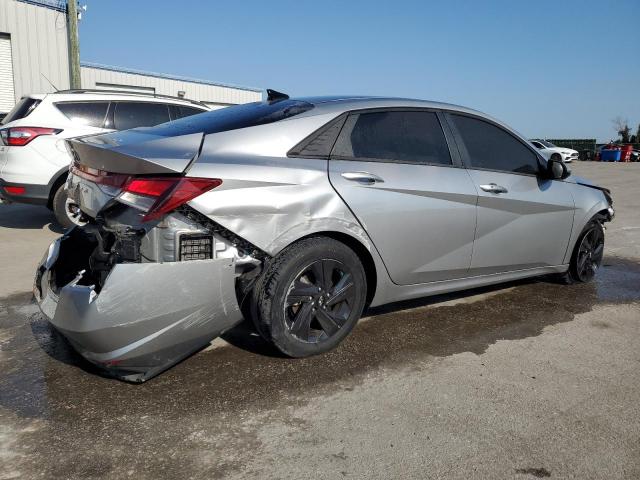 5NPLM4AG3MH033636 - 2021 HYUNDAI ELANTRA SEL SILVER photo 3