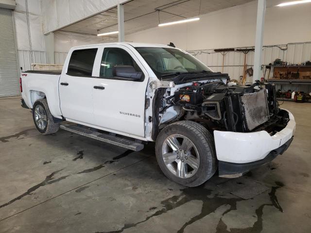 3GCUKPEC1JG260542 - 2018 CHEVROLET 1500 K1500 CUSTOM WHITE photo 4