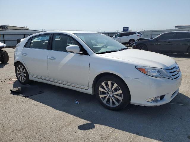 4T1BK3DB3BU429382 - 2011 TOYOTA AVALON BASE WHITE photo 4