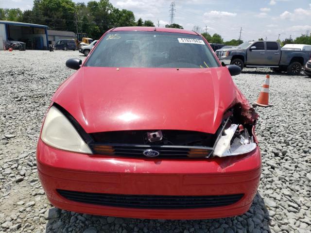 1FAFP33P7YW273998 - 2000 FORD FOCUS LX RED photo 5