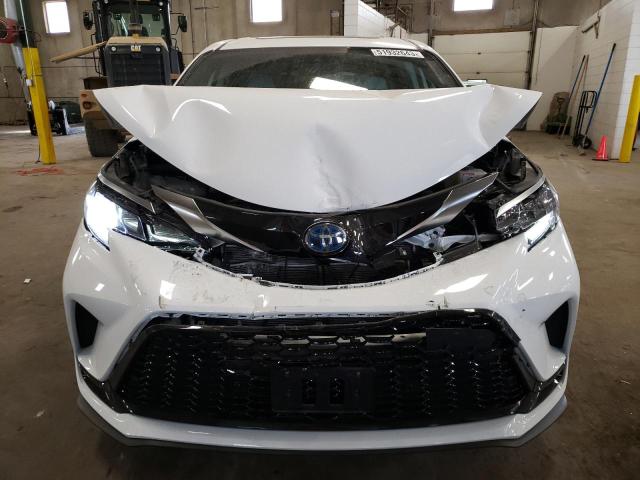 5TDDRKEC9NS076097 - 2022 TOYOTA SIENNA XSE WHITE photo 5