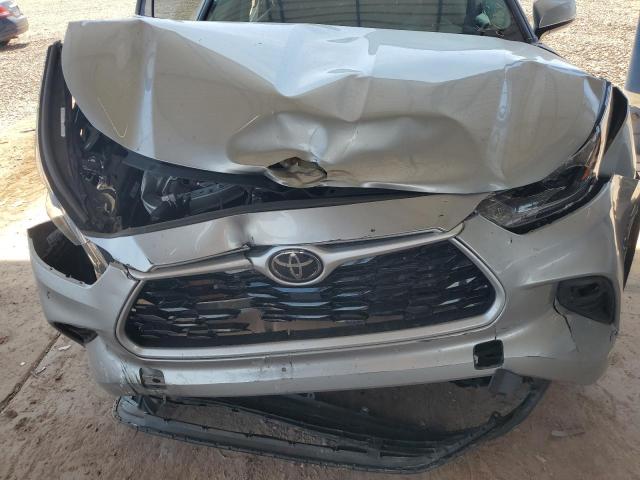 5TDHZRAH7MS061754 - 2021 TOYOTA HIGHLANDER XLE 银色 照片 12