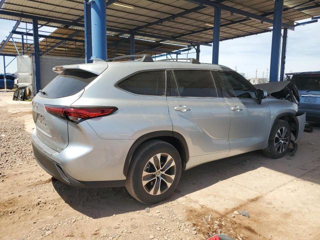 5TDHZRAH7MS061754 - 2021 TOYOTA HIGHLANDER XLE 银色 照片 3