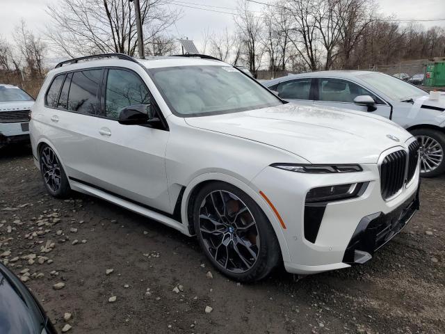 5UX33EM07P9P54139 - 2023 BMW X7 M60I WHITE photo 4