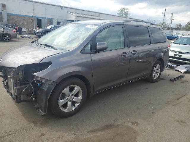 2013 TOYOTA SIENNA LE, 