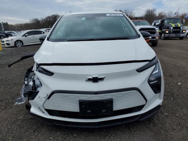 1G1FX6S00P4132645 - 2023 CHEVROLET BOLT EV 2LT WHITE photo 5