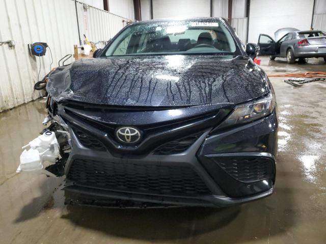 4T1G11AK5RU901268 - 2024 TOYOTA CAMRY SE NIGHT SHADE BLACK photo 5