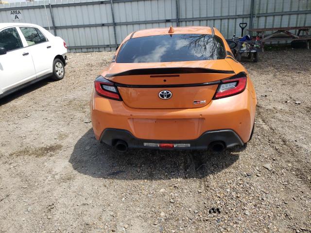 JF1ZNBH12P8755170 - 2023 TOYOTA GR 86 PREMIUM ORANGE photo 6