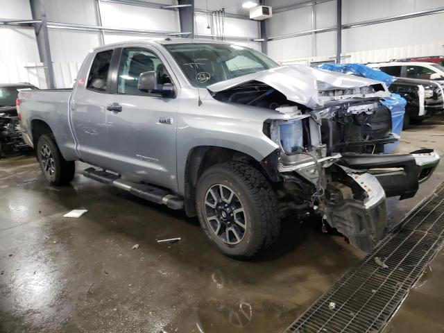 5TFUW5F18GX569242 - 2016 TOYOTA TUNDRA DOUBLE CAB SR/SR5 SILVER photo 1