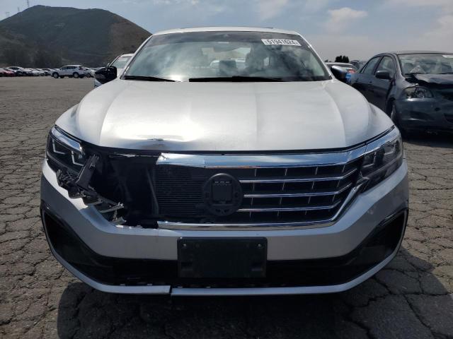 1VWMA7A39LC012826 - 2020 VOLKSWAGEN PASSAT R-LINE Silber Foto 5