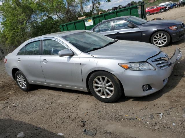 4T1BF3EK6BU119018 - 2011 TOYOTA CAMRY BASE SILVER photo 4