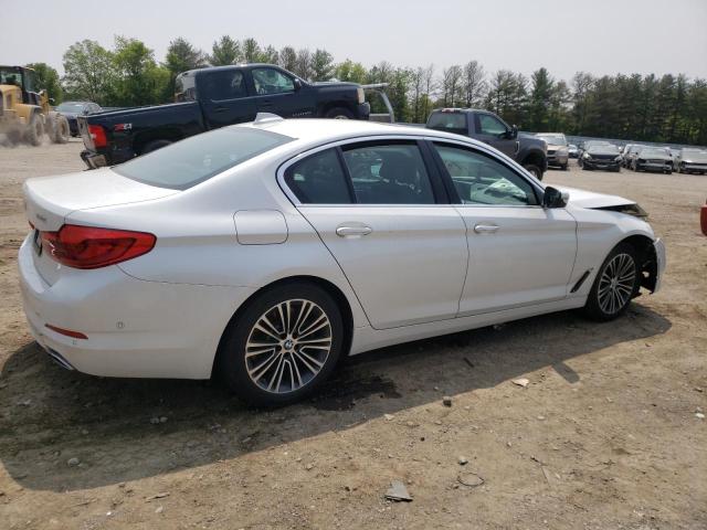 WBAJE7C51JWD49477 - 2018 BMW 540 XI WHITE photo 3