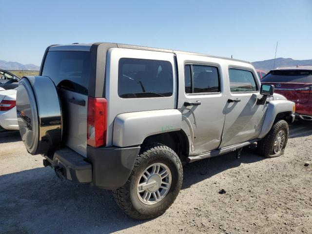 5GTDN136X68324309 - 2006 HUMMER H3 SILVER photo 3