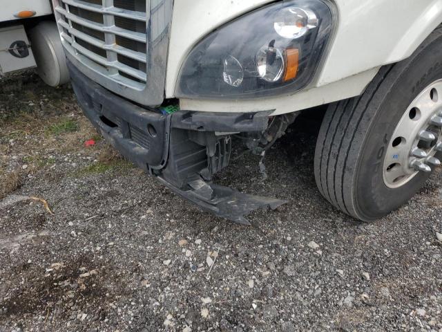 3AKJGLD55GSGU4402 - 2016 FREIGHTLINER CASCADIA 1 WHITE photo 9