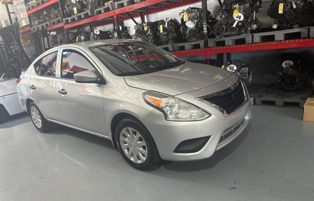 3N1CN7AP5GL839385 - 2016 NISSAN VERSA S SILVER photo 1