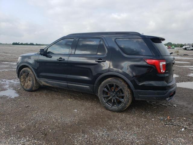 1FM5K7D88JGB52332 - 2018 FORD EXPLORER XLT შავი ფოტო 2