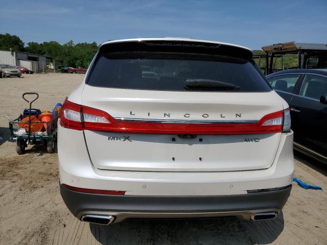 2LMTJ8LR7GBL26745 - 2016 LINCOLN MKX RESERVE Սպիտակ լուսանկար 6