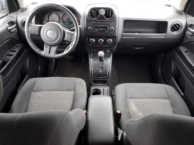 1C4NJCEA2CD623381 - 2012 JEEP COMPASS LATITUDE 白色 照片 8