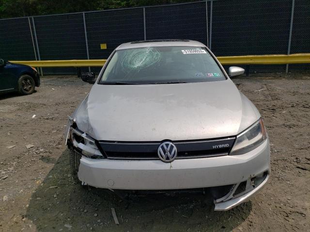 3VW637AJ9DM280325 - 2013 VOLKSWAGEN JETTA HYBRID SILVER photo 5