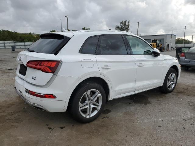 WA1ANAFY1J2187435 - 2018 AUDI Q5 PREMIUM WHITE photo 3