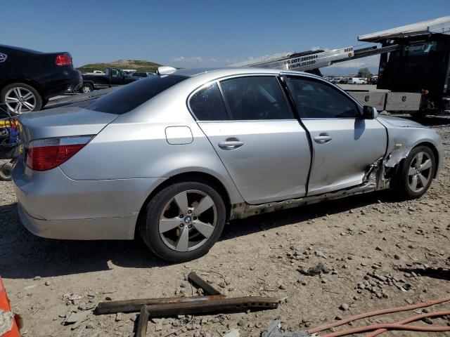 WBANF33556CB86753 - 2006 BMW 525 XI SILVER photo 3