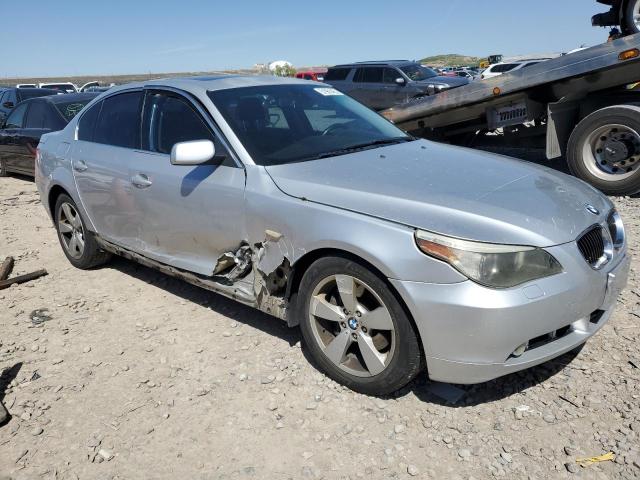 WBANF33556CB86753 - 2006 BMW 525 XI SILVER photo 4