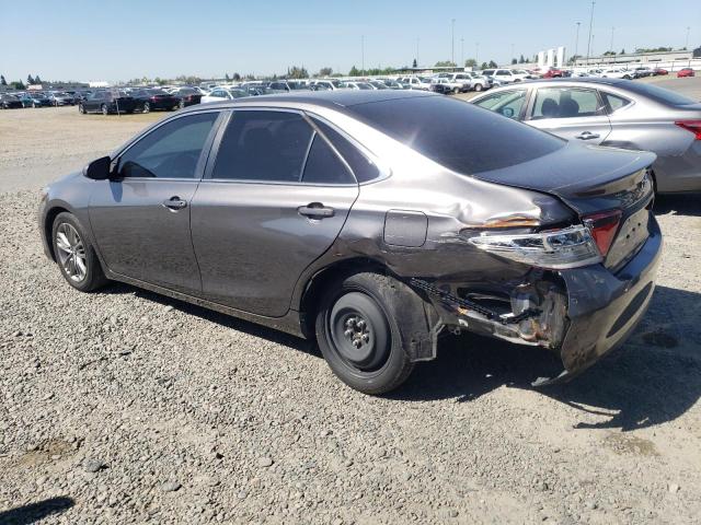 4T1BF1FK3FU982237 - 2015 TOYOTA CAMRY LE GRAY photo 2