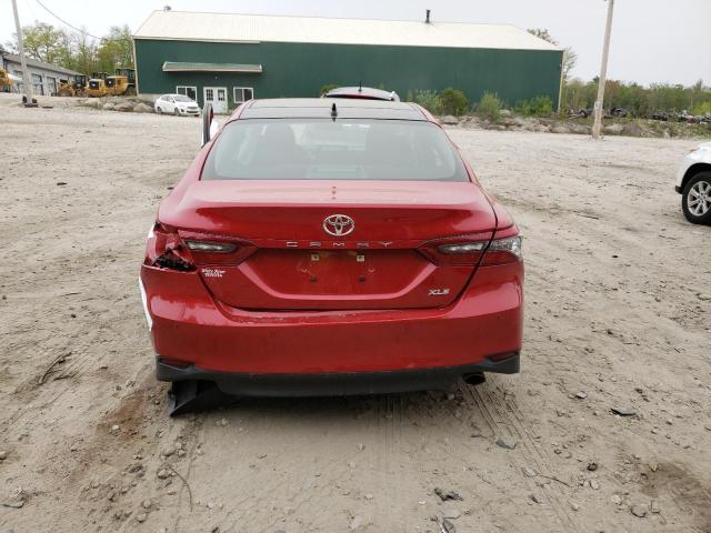 4T1F11AK4PU127975 - 2023 TOYOTA CAMRY XLE RED photo 6