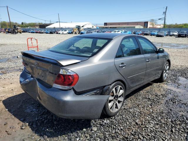 4T1BE32K05U584549 - 2005 TOYOTA CAMRY LE CHARCOAL photo 3