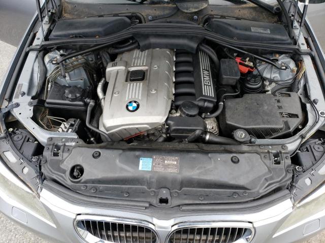 WBANN73527CN03820 - 2007 BMW 530 XIT GRAY photo 11