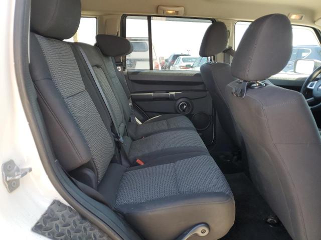 1J4RG4GKXAC121954 - 2010 JEEP COMMANDER SPORT თეთრი ფოტო 11