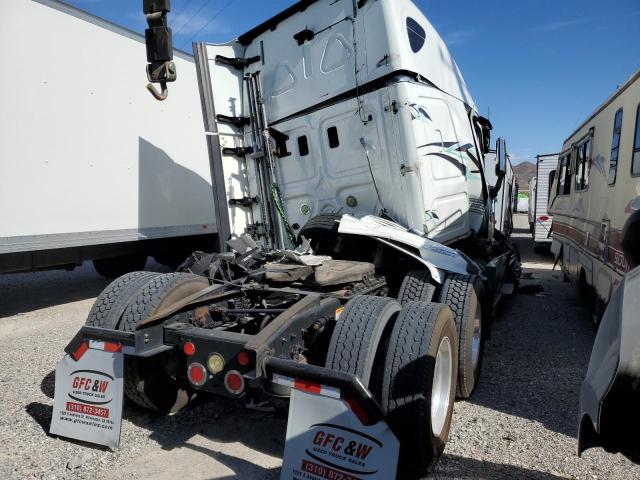 3AKGGLDV5FSFR8241 - 2015 FREIGHTLINER CASCADIA 1 WHITE photo 4