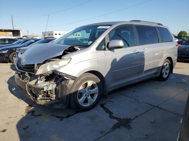 5TDKK3DC9BS170429 - 2011 TOYOTA SIENNA LE SILVER photo 1