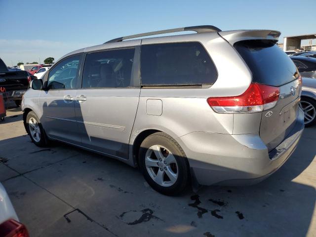 5TDKK3DC9BS170429 - 2011 TOYOTA SIENNA LE SILVER photo 2