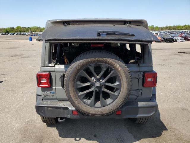 1C4JJXP62MW757795 - 2021 JEEP WRANGLER U SAHARA 4XE GRAY photo 6