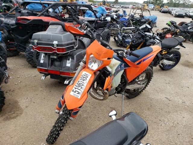 VBKXWL234NM231990 - 2022 KTM 250 XC-W ORANGE photo 2