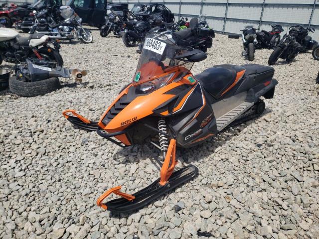 4UF16SNW2GT102638 - 2016 ARCTIC CAT SNOWMOBILE ORANGE photo 2