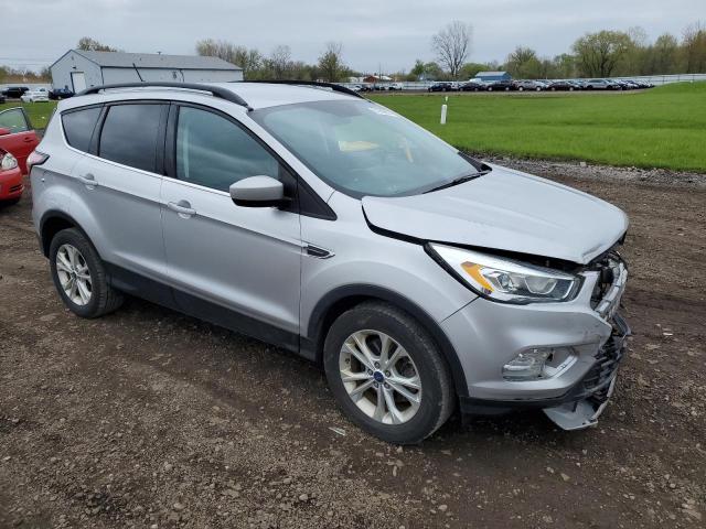 1FMCU9HD1JUA50554 - 2018 FORD ESCAPE SEL SILVER photo 4