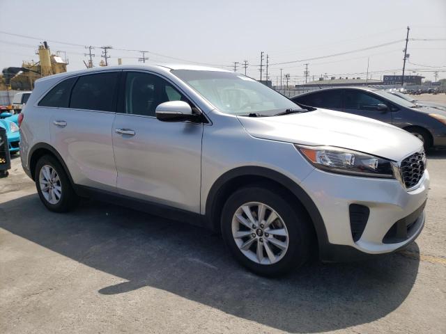 5XYPGDA54KG488698 - 2019 KIA SORENTO LX SILVER photo 4