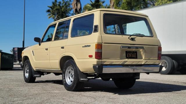 JT3FJ60G8C0028872 - 1982 TOYOTA LAND CRUIS FJ60 TAN photo 3